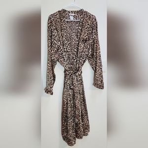VS PINK 🔥Sexy🔥 Leopard Animal Print  Satin Robe Plus Size 2X